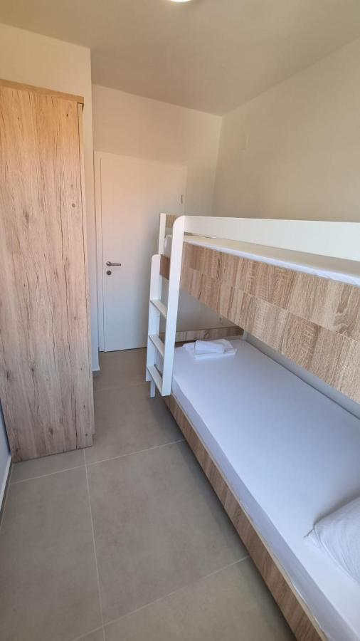 Kings Landing Apartamento Novalja Exterior foto