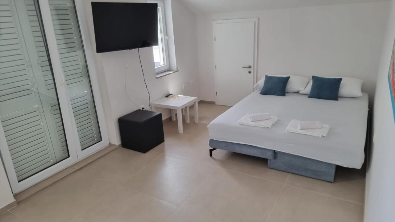 Kings Landing Apartamento Novalja Exterior foto