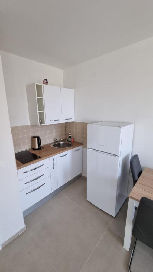 Kings Landing Apartamento Novalja Exterior foto