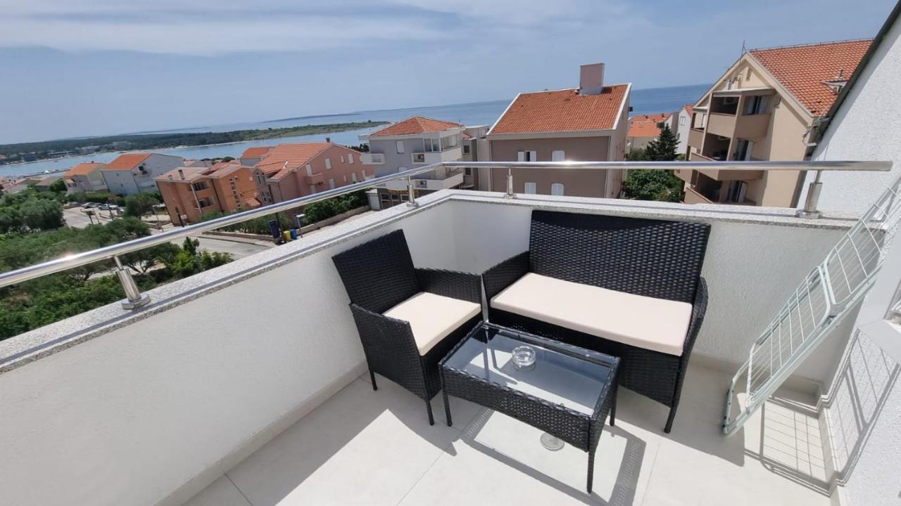 Kings Landing Apartamento Novalja Exterior foto